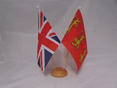 King Richard 1st Friendship Table Flag - Wood