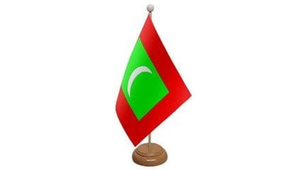 Maldives Wooden Table Flag