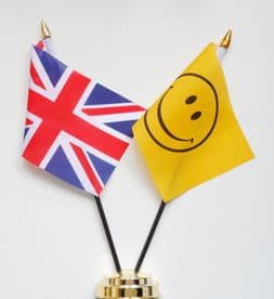 United Kingdom UK & Happy Face Friendship Table Flag