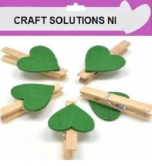 SMALL 30mm - NATURAL WOODEN CRAFT PEGS WITH DARK GREEN HEARTS