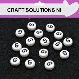 WHITE DISC 'G' - ALPHABET BEADS - SINGLE LETTERS A - Z - ACRYLIC BEADS 7mm x 4mm