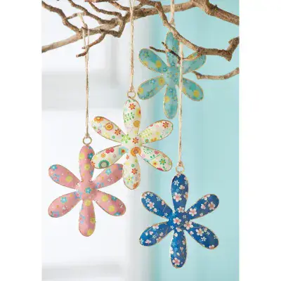 Ditsy Floral Daisy Metal Decoration