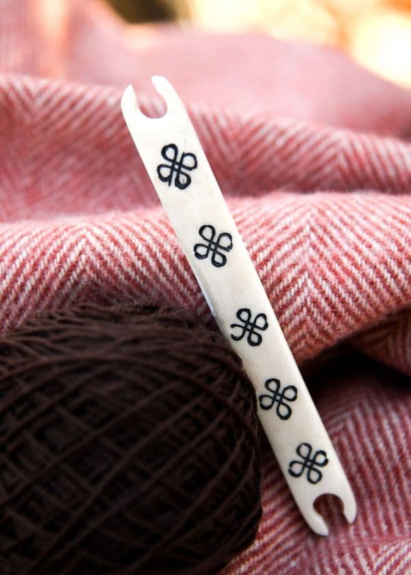 Bone Weaving Shuttle - Heraldic Knots