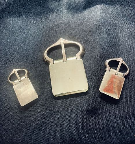 Buckles and Chapes