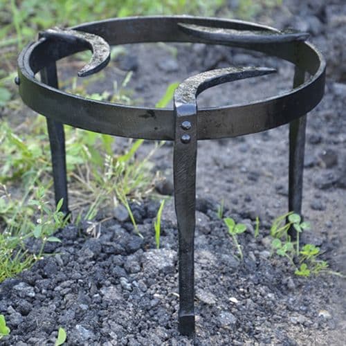 Forged Steel Round Medieval Tripod Cooking Stand