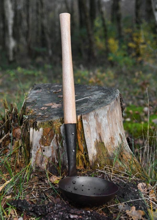 Medieval Skimmer with Ash Wood Handle