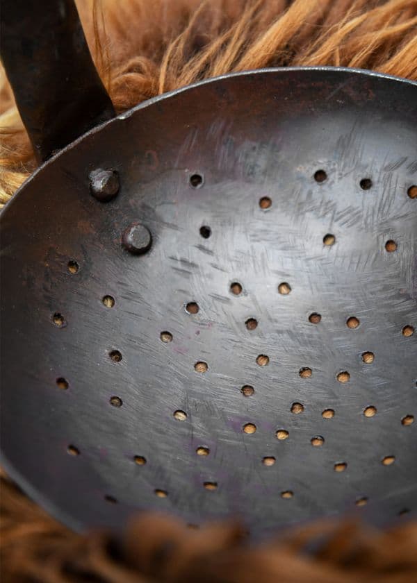 Medieval Skimmer with Ash Wood Handle