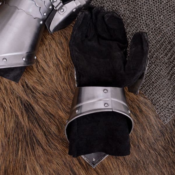 Plate Gauntlets
