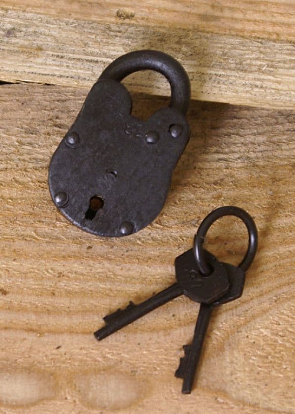 Small Padlock with two Keys made of Steel