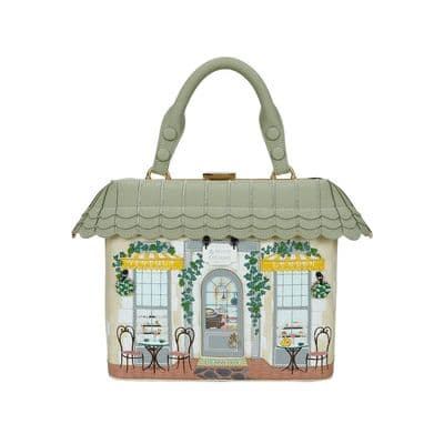 La Petite Creperie Grab