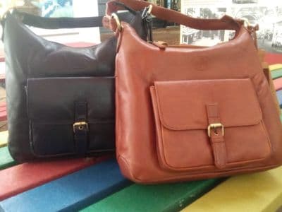 The Single Pocket Fronts Shoulder