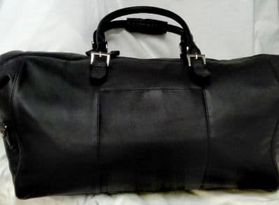 The Traveller and Holdall