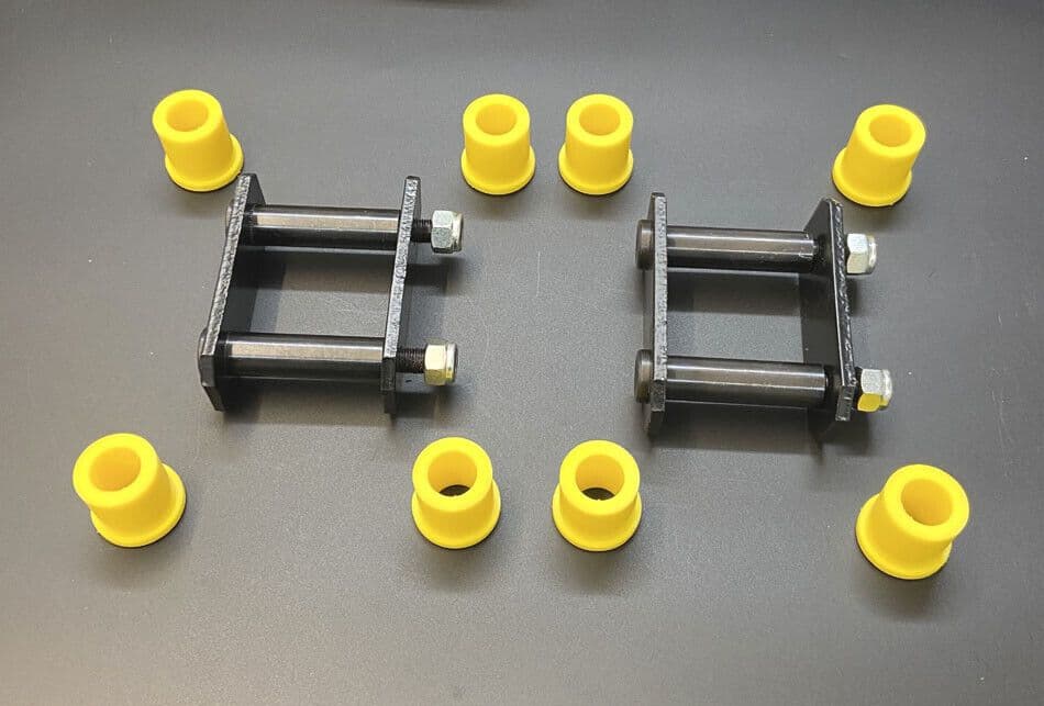 REAR SUSPENSION SHACKLES BUSHES 2 SIDE FOR NISSAN NAVARA D22 PICKUP 2