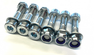 Spacer bolt set