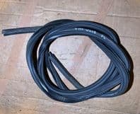 2002 MB VITO W638 RUBBER WEATHER SEAL FRONT LEFT DOOR WAY VIANO 1996-2004