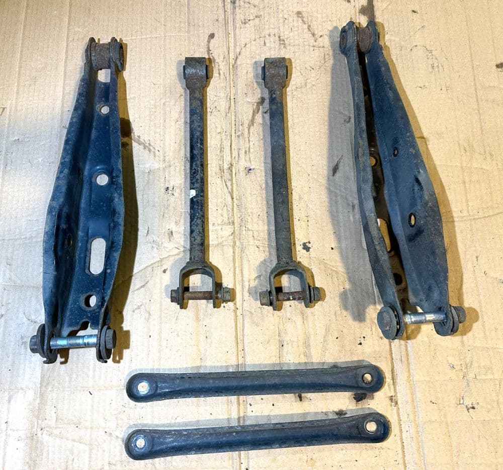 2004 LEXUS IS200 IS300 XE10 REAR SUSPENSION ARMS WISHBONE WITH BOLTS ...