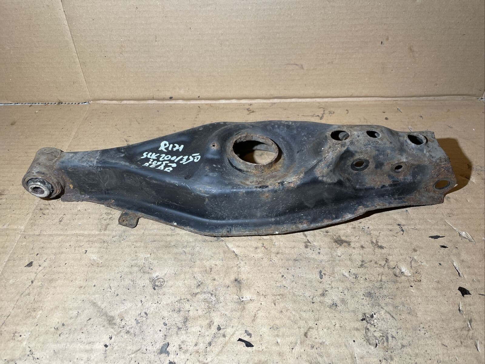 2005 SLK200 R171 REAR SUSPENSION CONTROL SWING ARM SLK200 SLK350 MERCEDES