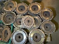99-05 LEXUS IS200 CLUTCH PRESSURE PLATE ONY 1 / NO DISC / GENUINE TOYOTA / AISIN