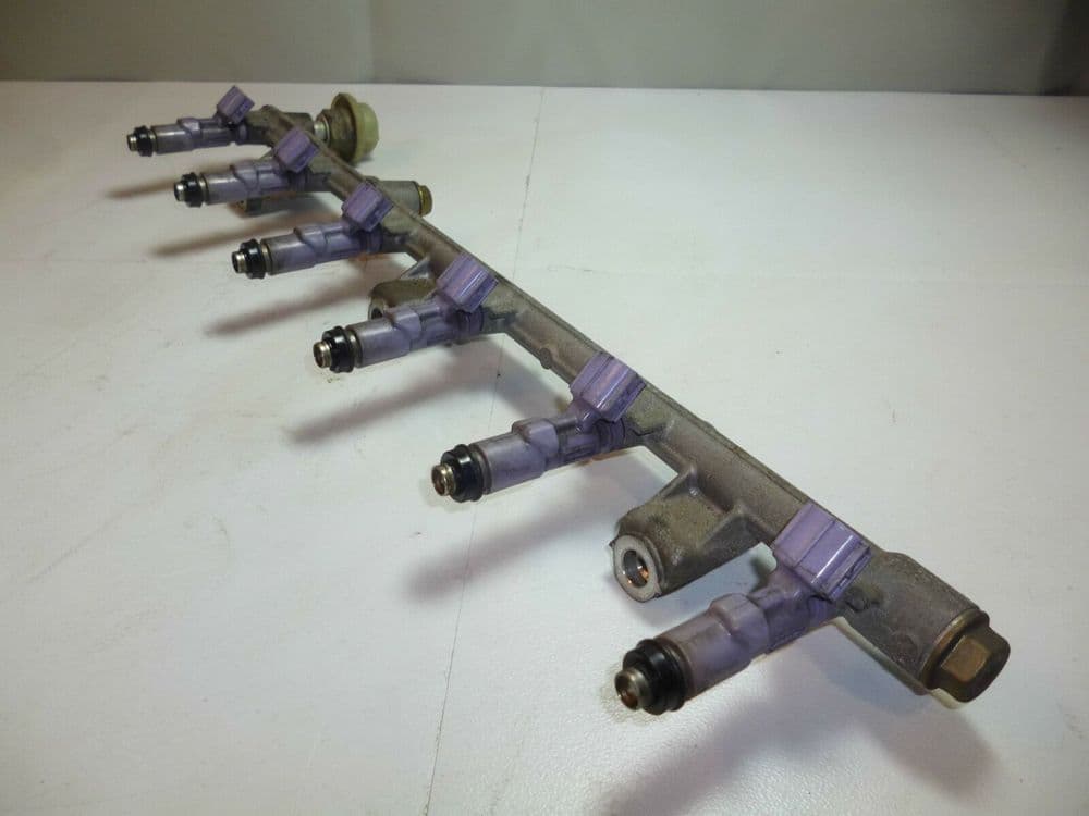 99-05 LEXUS IS200 FUEL 6x INJECTOR AND RAIL VERY LOW MILES fast post ...