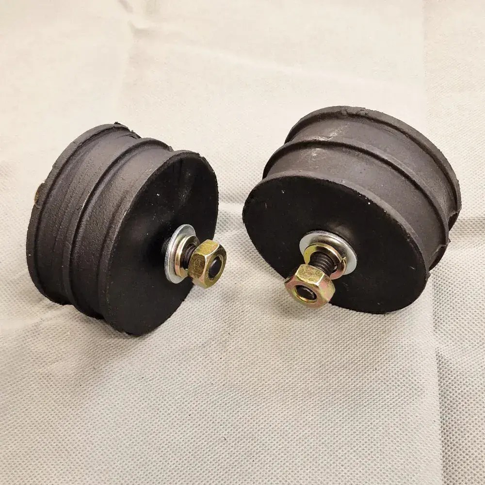 DEFENDER ENGINE & GEARBOX RUBBER MOUNTING PAIR