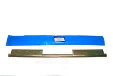 DISCOVERY 1 FRONT DOOR WINDOW LIFT CHANNEL MUC2322