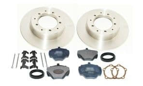 LAND ROVER DEFENDER 90 1994>16 - NEW REAR BRAKE DISCS & PADS + FITTING KIT SET