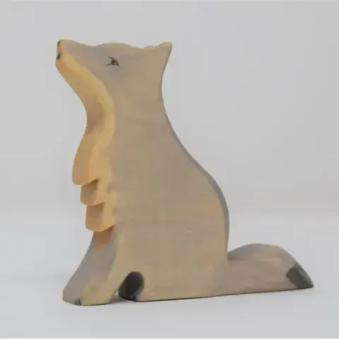 Eric & Albert, Wooden Howling Wolf