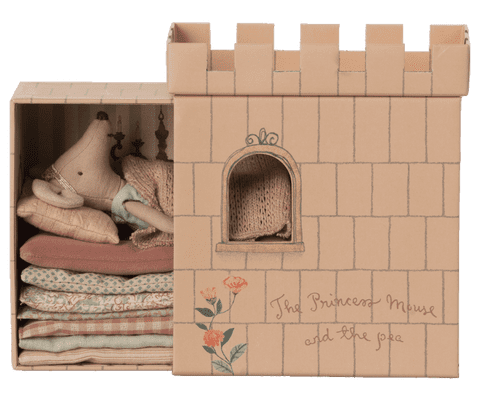 Princess and the Pea, Big sister mouse