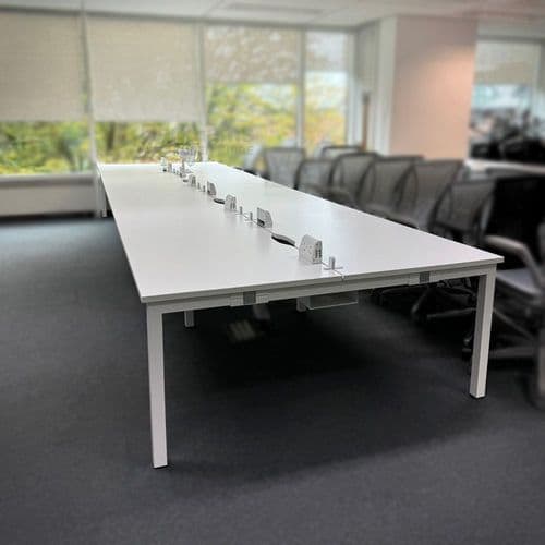 Assmann TriAss Bench Desk