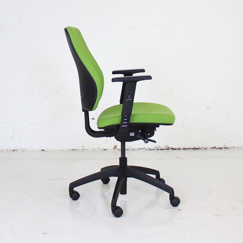 Connection MY Operator Chair | computer chair | swivel chair with arms