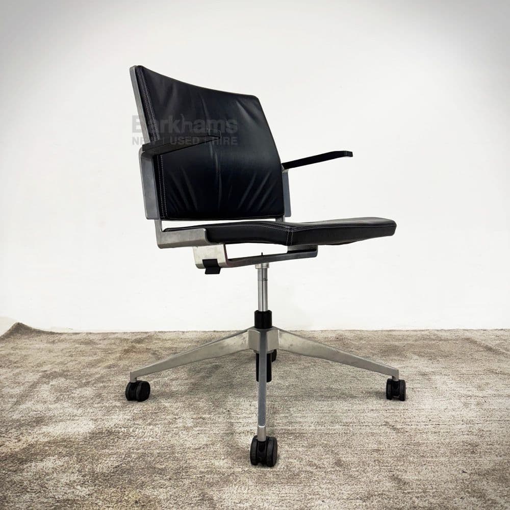 Dynamobel DIS Visitor Chair | Leather Meeting Chair | Leather Swivel ...