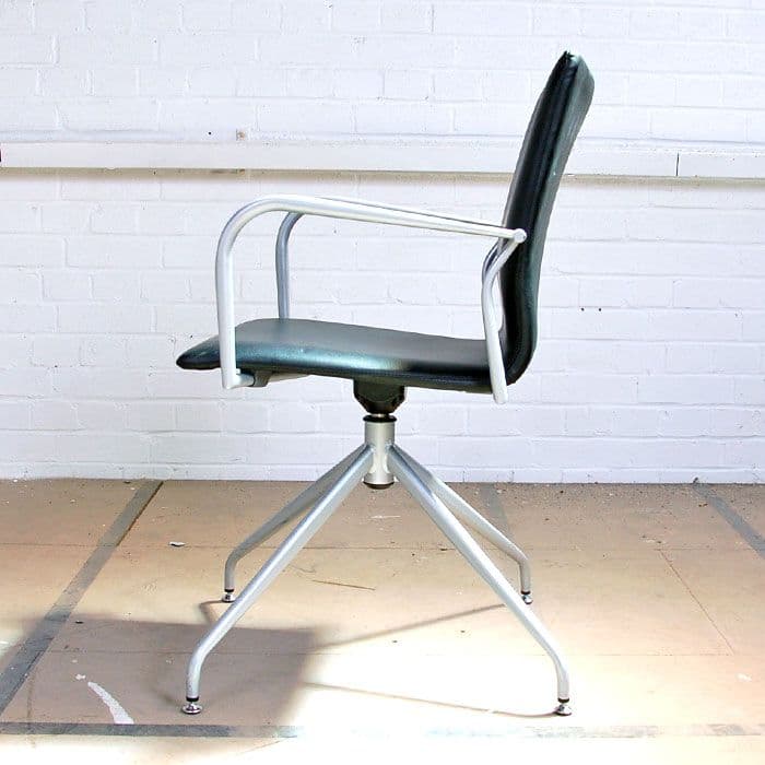 Faux Leather Meeting Chair with Swivel Return Four Star Base swivel