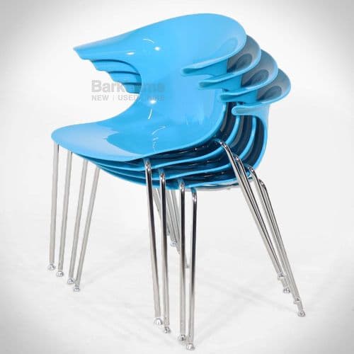 Infiniti Loop Chair in Blue