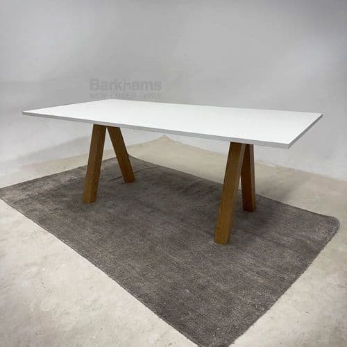 N8 Meeting Table