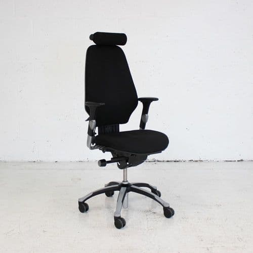 RH Logic 400 Operator Chair