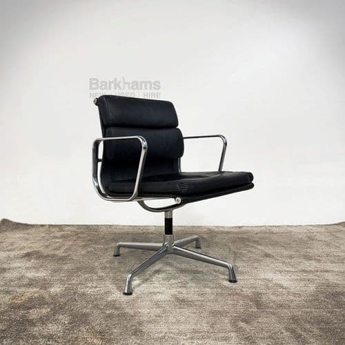 Studio Soft Meeting Chair