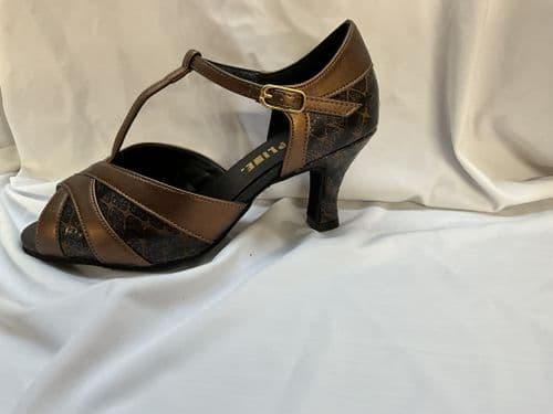 Topline. Helen. UK 5 1/2 sparkle bronze 2  1/2” heel