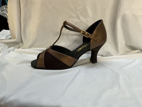 Topline. Phoebe. UK 5 1/2. Bronze/lurex. 2 1/2” heel