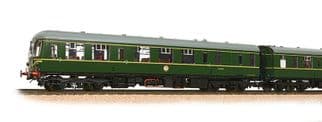 Bachmann Branchline 31-326B Class 105 2 Car DMU BR Green with Speed whiskers