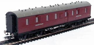 Hornby R4237  BR (ex LMS ) Standard Stanier Corridor Full Brake M31004M