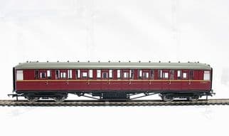 Hornby R4262A  Gresley 61’6”BR Maroon Corridors Third E12699E
