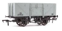 Rapido Trains 940027 D1379 8 Plank open wagon BR Grey S34745