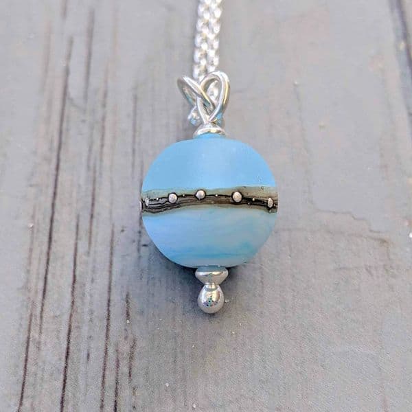 Sea Breeze Ball Pendant on 18