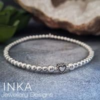 INKA Dainty Heart Bead Bracelet