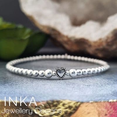 INKA Dainty Heart Bead Bracelet