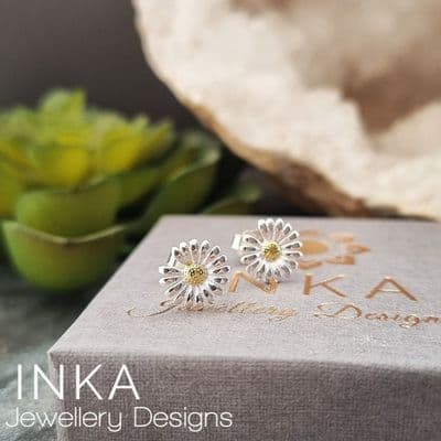 INKA Daisy Stud Earrings