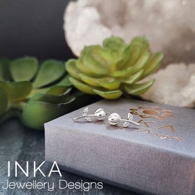 Pearl Detailed Rose Stud Earrings