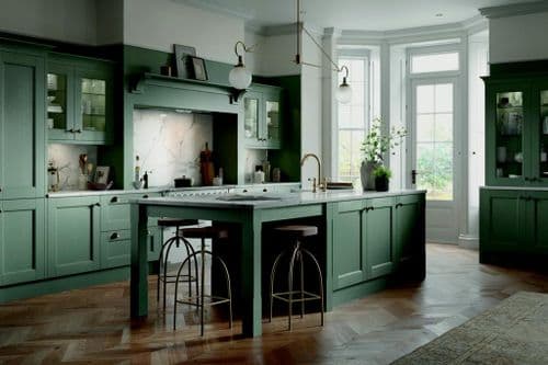 Chippendale Manor House Painted Kitchen - 11 Piece Layout Example