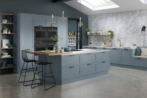 Chippendale Sovereign Painted Kitchen - 11 Piece Layout Example