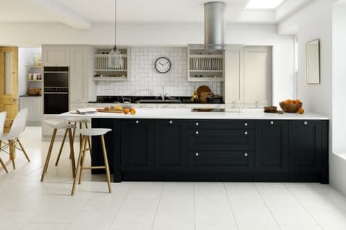Chippendale Timber Shaker Kitchen - 8 Piece Straight Layout Example